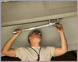 Golden Garage Door Service Maple Valley, WA 425-368-3006 - 10-install-cont